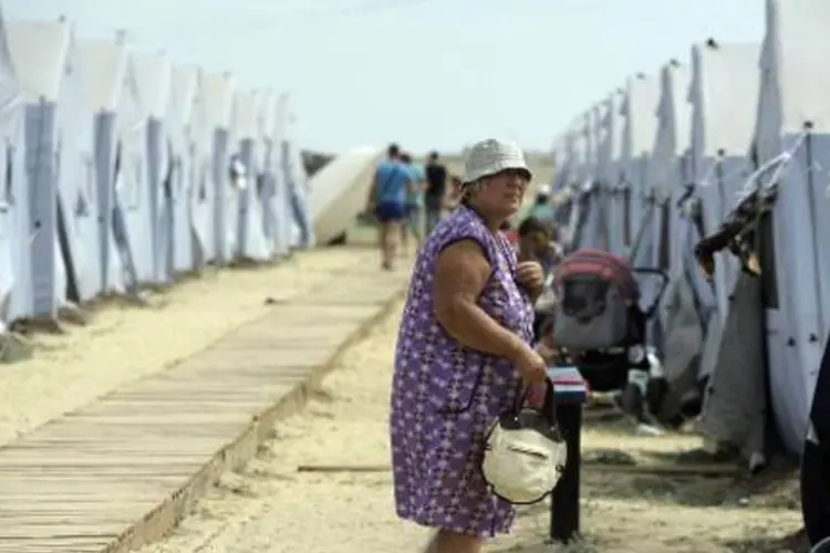 Campo de refugiados ucranianos perto de Donetsk, na fronteira com a Rússia: pelo menos 824.000 tiveram sair de suas casas (Andry Kronberg/AFP)