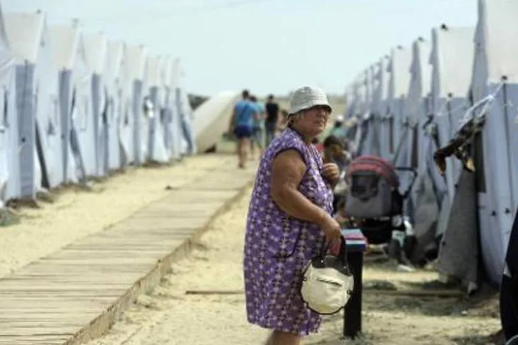 Campo de refugiados ucranianos perto de Donetsk, na fronteira com a Rússia: pelo menos 824.000 tiveram sair de suas casas (Andry Kronberg/AFP)