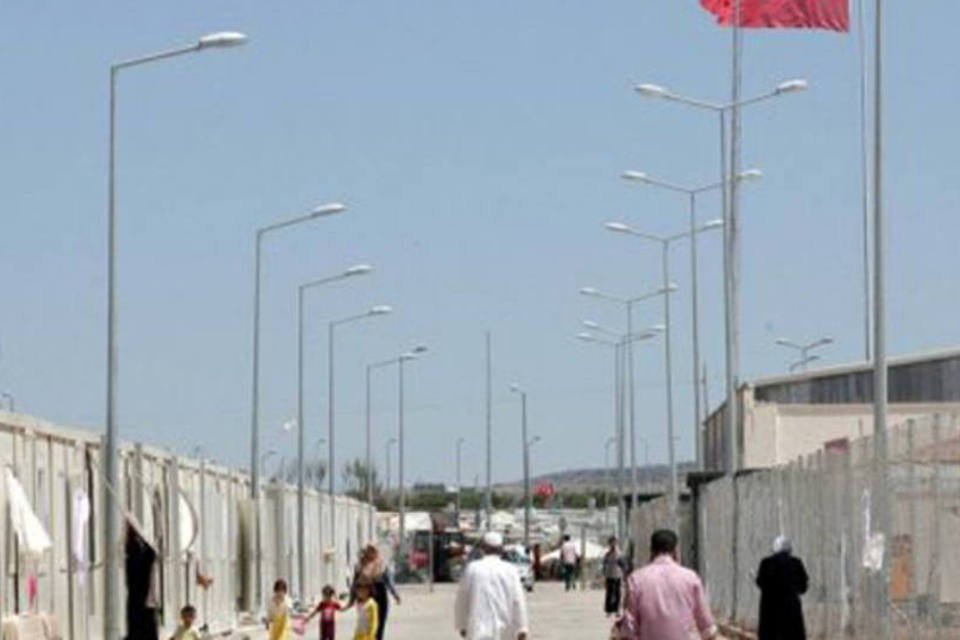 Turquia: ONU deve abrir campos de refugiados na Síria