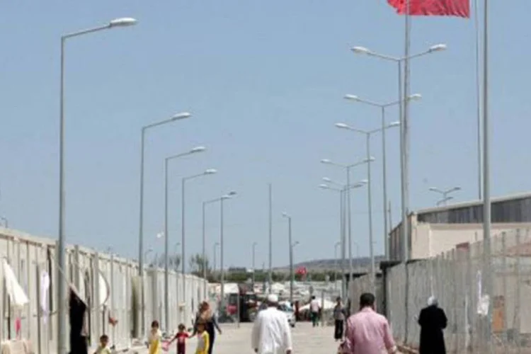 Campo de refugiados sírios na Turquia: mais dois generais do regime de Bashar al-Assad se refugiaram no país (©AFP/Arquivo / Adem Altan)