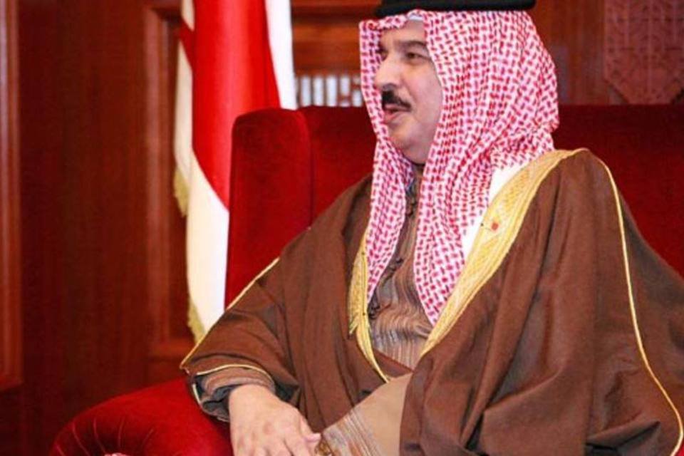 Bahrein ordena libertação de presos políticos
