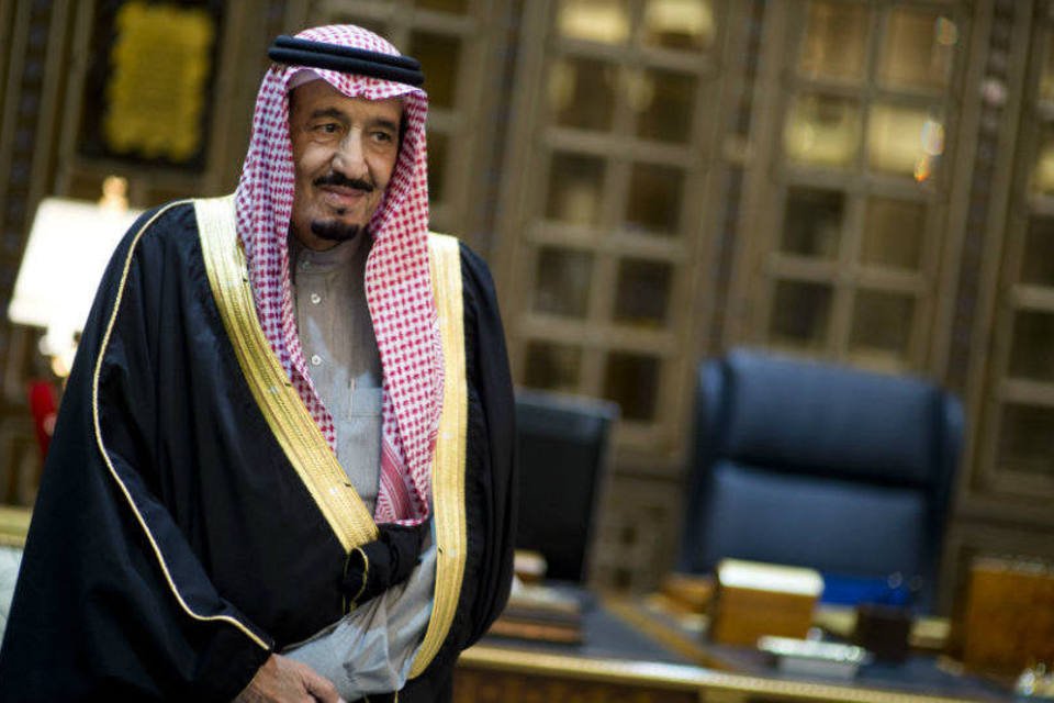 Novo rei, mesma política na Arábia Saudita