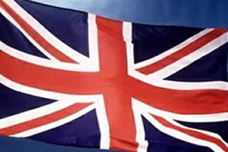 
	Bandeira do Reino Unido: a Fitch elogiou progresso do pa&iacute;s na consolida&ccedil;&atilde;o fiscal e destacou o compromisso do governo em continuar nesse caminho
 (AFP)