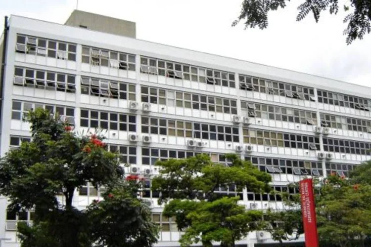 
	USP: de acordo com a defesa dos acusados, a decis&atilde;o da comiss&atilde;o de professores foi tomada antes da apresenta&ccedil;&atilde;o da den&uacute;ncia &agrave; Justi&ccedil;a, na ter&ccedil;a-feira
 (Marcos Santos/USP Imagens)