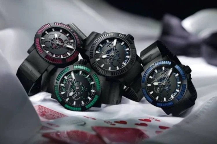 
	Modelo da Ulysse Nardin traz consigo uma pitada de esportividade, aliada &agrave; eleg&acirc;ncia de diamantes, safiras coloridas ou cer&acirc;mica
 (WatchTime Brasil)
