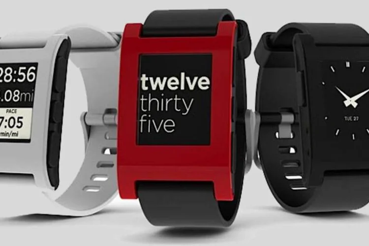 Relógio da Pebble Technology: objetivo era conseguir 100 mil dólares para fabricar mil relógios, que foi cumprido em apenas duas horas (Divulgação)