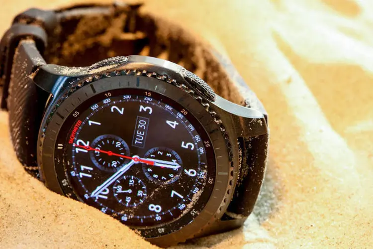 Gear S3: relógio da Samsung tem proteção contra a entrada de água e poeira (Divulgação/Samsung)