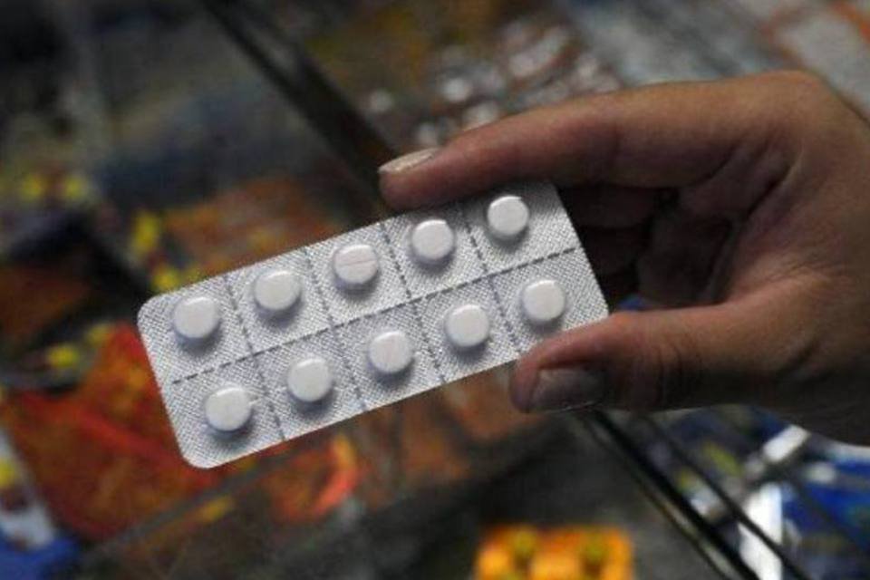 Anvisa suspende medicamentos e produtos irregulares