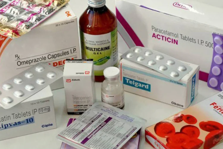 
	Rem&eacute;dios: no m&ecirc;s de abril, foram vendidas 68,64 milh&otilde;es de unidades de medicamentos, crescimento de 2,8% ante igual m&ecirc;s de 2015
 (©afp.com / Manjunath Kiran)