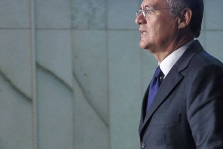 
	Renan Calheiros:&nbsp;depois de receber as sugest&otilde;es, Renan nomear&aacute; uma comiss&atilde;o especial de parlamentares para convert&ecirc;-las em projetos de lei e propostas de emenda &agrave; Constitui&ccedil;&atilde;o.
 (Antônio Cruz/ABr)