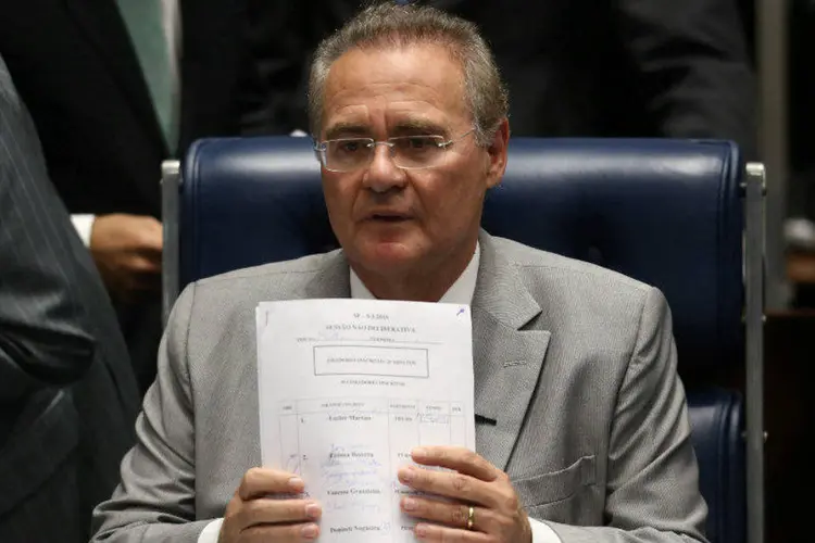 
	O presidente do Senado, Renan Calheiros: segundo ele, a sess&atilde;o come&ccedil;ar&aacute; &agrave;s 11h, e n&atilde;o no meio da tarde
 (Adriano Machado/Reuters)