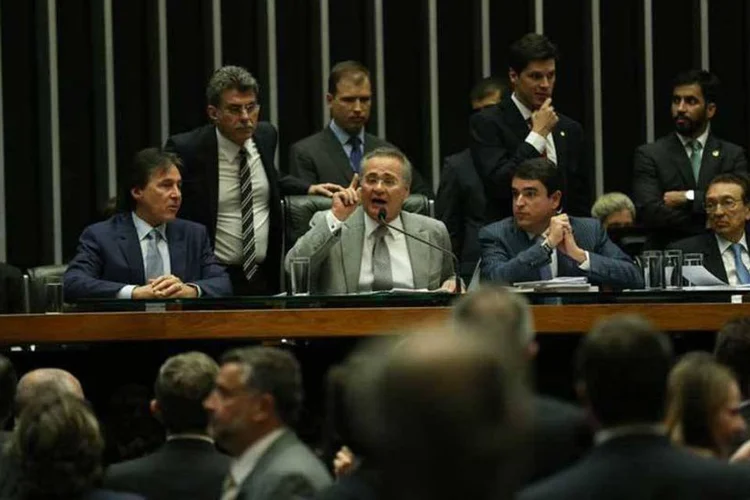 
	O presidente do Congresso, Renan Calheiros, agilizou a vota&ccedil;&atilde;o da meta fiscal
 (Fabio Rodrigues Pozzebom/Agência Brasil)