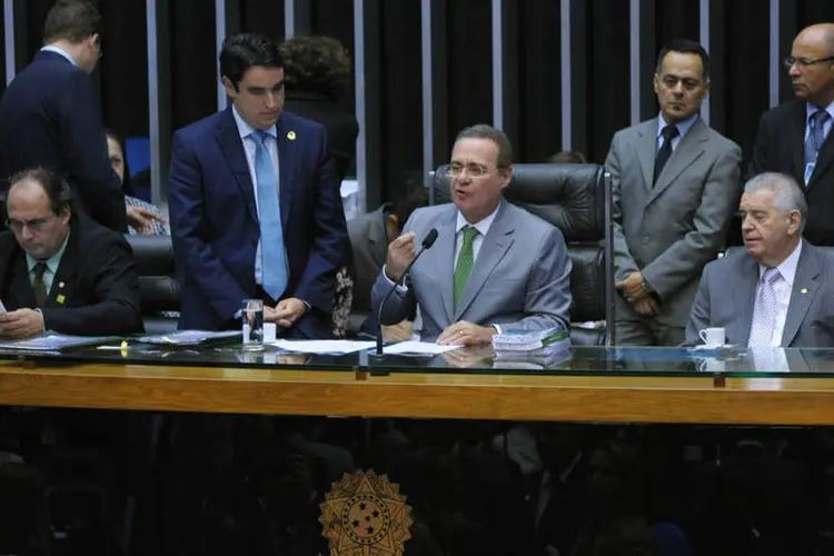 Senador Renan Calheiros preside sessão no Congresso para discutir criação de CPMI da Petrobras e do cartel do Metrô de São Paulo (Luis Macedo/Câmara dos Deputados)