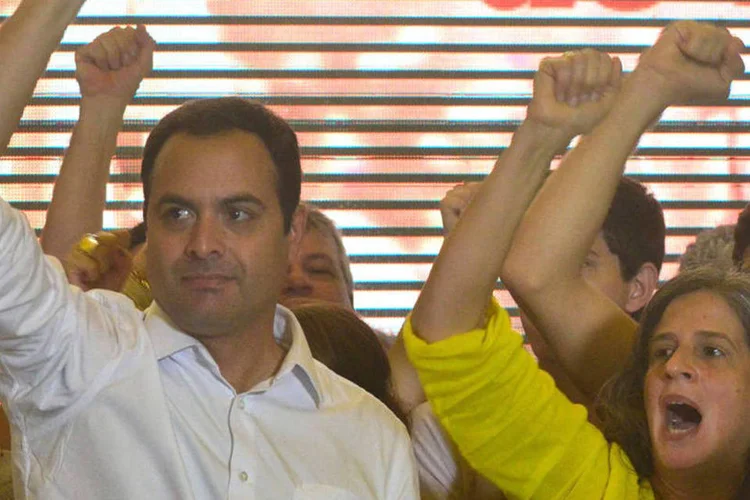 Renata Campos, viúva de Eduardo Campos, em encontro com lideranças e militantes do PSB hoje (Fernando Frazão/ Agência Brasil)