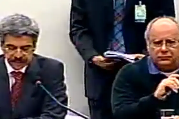 
	O relator da CPI da Petrobras Luiz S&eacute;rgio (esq.) e Renato Duque (dir.) na CPI da Petrobras
 (Reprodução)