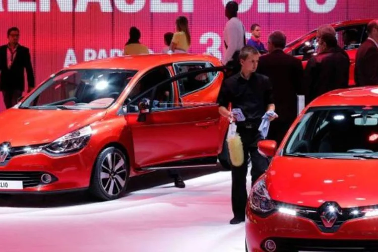 Renault faz lançamento, mas suspende fábrica (Christian Hartmann/Reuters)