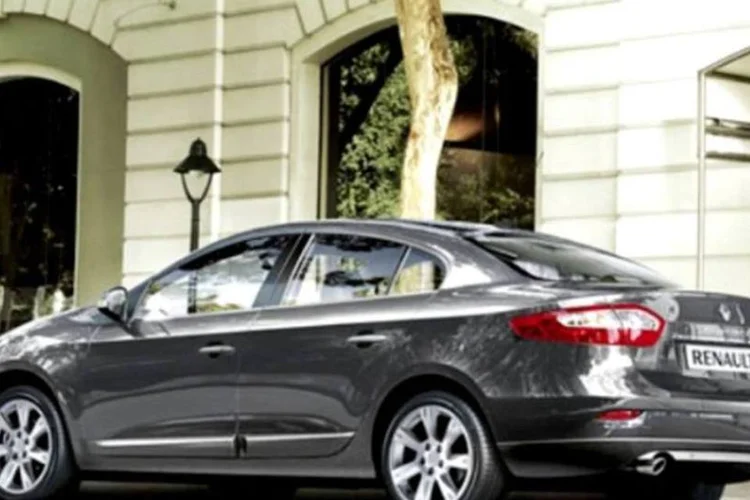 Renault Fluence: ação de marketing promove o modelo da montadora francesa (Divulgação)
