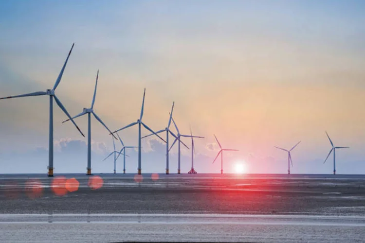 Energia renovável: serão executados projetos comuns em energia solar e eólica em Brasil (Reprodução/Thinkstock)