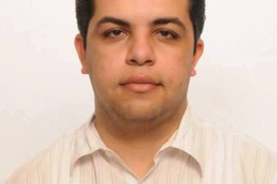 Justiça egípcia ordena libertação de repórter da Al-Jazeera
