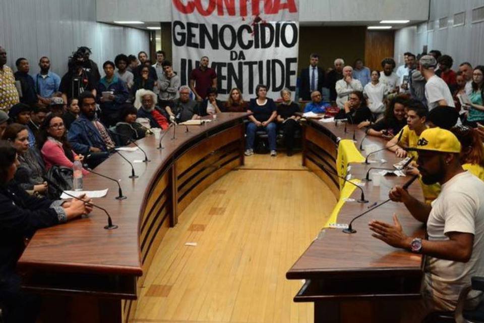 Ato denuncia genocídio de negros, pobres e da periferia