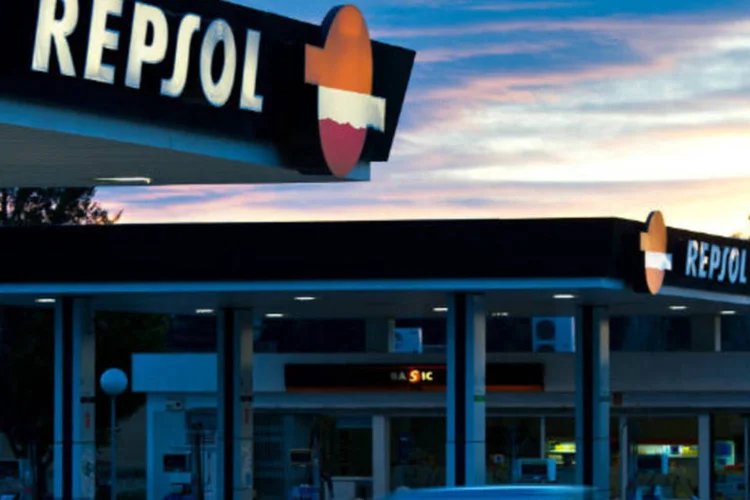 
	Repsol: empresa disse que est&aacute; buscando oportunidades de crescimento em explora&ccedil;&atilde;o e produ&ccedil;&atilde;o para elevar sua produ&ccedil;&atilde;o de hidrocarbonetos
 (David Ramos/Bloomberg)