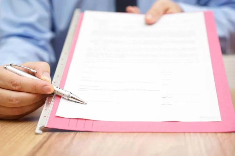 Rescisão de contrato em demissão (BernardaSv/Thinkstock)