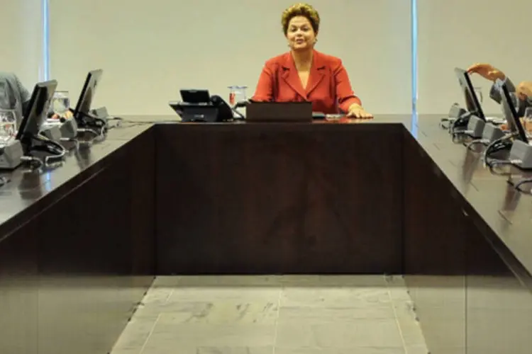 
	Presidenta Dilma Rousseff recebe Marcus Vinicius Furtado Co&ecirc;lho, Presidente da Ordem dos Advogados do Brasil
 (Antonio Cruz/ABr)