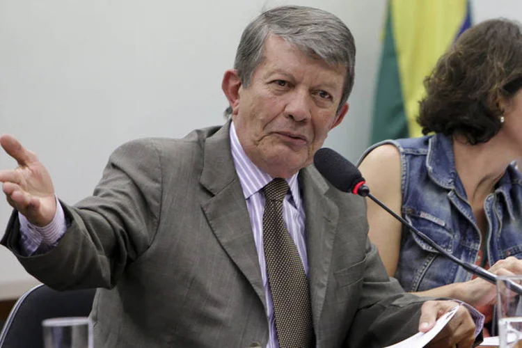 Deputado Devanir Ribeiro (PT-SP) durante reunião da Comissão Mista de Planos, Orçamentos Públicos e Fiscalização (CMO) (Antonio Araújo/Câmara dos Deputados)