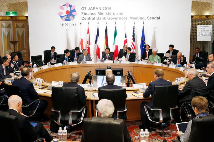 
	G7: equil&iacute;brio entre pol&iacute;tica monet&aacute;ria acomodat&iacute;cia, reativa&ccedil;&atilde;o or&ccedil;ament&aacute;ria e as reformas estruturais necess&aacute;rias protagonizam o encontro
 (Kyodo / Reuters)