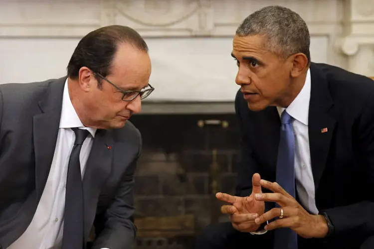 
	Barack Obama e Fran&ccedil;ois Hollande: Hollande disse que os dois l&iacute;deres concordaram com a import&acirc;ncia do fechamento da fronteira da S&iacute;ria com a Turquia
 (Carlos Barria / Reuters)