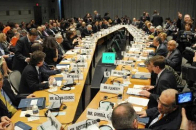 Para o FMI a crise mundial tem um custo de US$ 2,2 trilhões (AFP/Mandel Ngan)