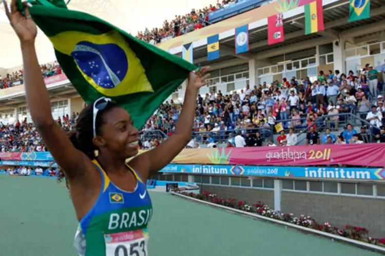 
	Ros&acirc;ngela Santos, da equipe brasileira de atletismo no revezamento 4x100: Brasileiras bateram o recorde sul-americano
 (Mike Ehrmann/Getty Images)
