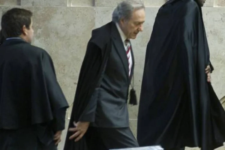 Os ministros revisor e relator do processo do mensalão, Ricardo Lewandowski e Joaquim Barbosa (José Cruz/Agência Brasil)