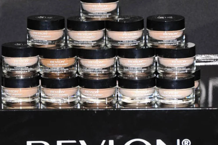 Revlon: companhia está reestruturando suas operações (Getty Images)