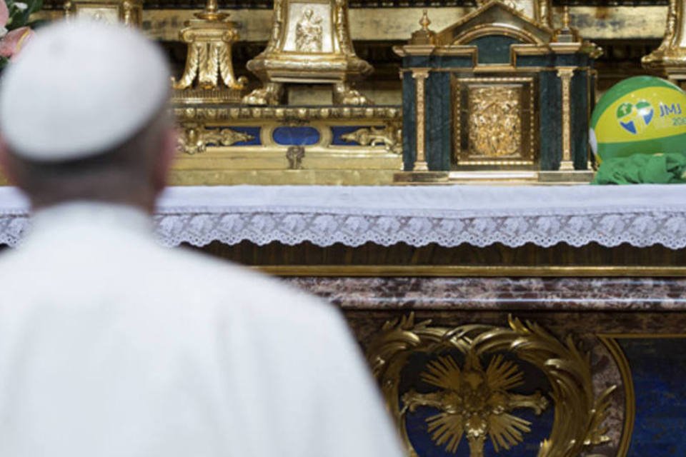 Papa reza na Basílica de Santa Maria Maggiore após JMJ