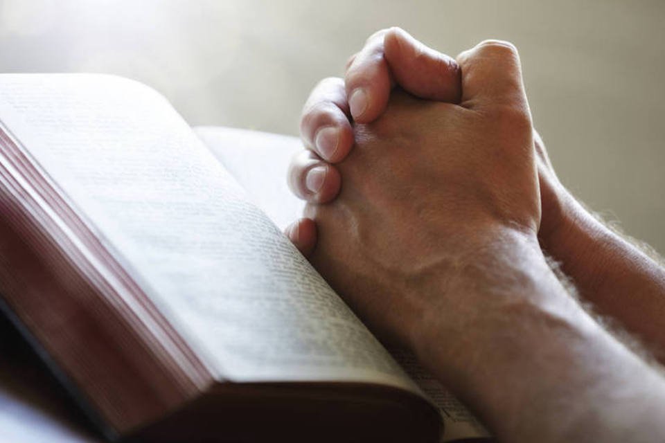 Para 79% dos brasileiros, presidenciável precisa crer em Deus