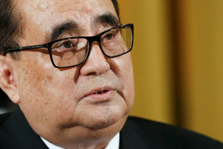 
	Ri Su-yong: a reuni&atilde;o marcou o in&iacute;cio de uma visita que coincidiu com uma nova amea&ccedil;a da Coreia, que tentou, sem sucesso, lan&ccedil;ar um m&iacute;ssil bal&iacute;stico de m&eacute;dio alcance
 (Denis Balibouse / Reuters)