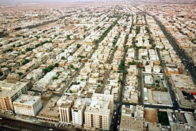 Vista aérea de Riad: entre os mortos estão sete trabalhadores de origem asiática e um de egípcio, segundo comunicado do Ministério da Saúde da Arábia Saudita  (Abdel Monaem al-Keiyi/AFP)