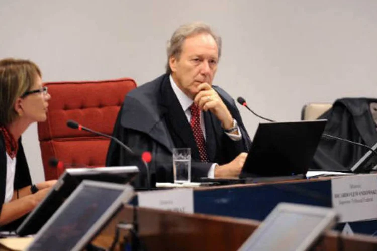 Ricardo Lewandowski: segundo o ministro do STF, a matéria pode voltar à pauta da corte em um recurso sobre a prevalência de tratados internacionais sobre as leis internas de tributação. (Roosewelt Pinheiro/ABr)