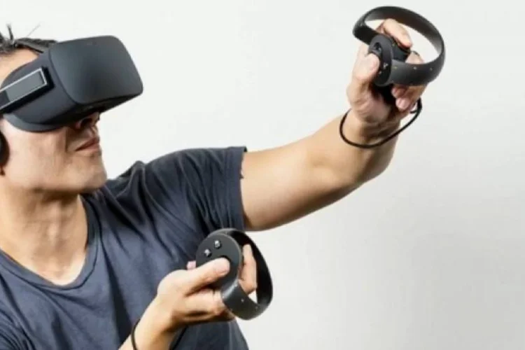 
	Com os controles, o usu&aacute;rio vai poder &quot;tocar&quot; objetos virtualmente enquanto estiver usando o Oculus Rift
 (Reprodução)