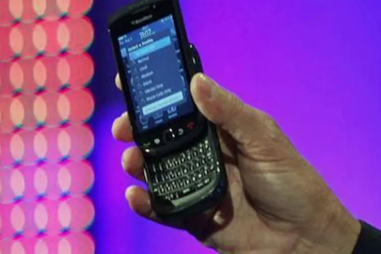 A fabricante do smartphone BlackBerry vendeu 12,1 milhões de unidades (.)