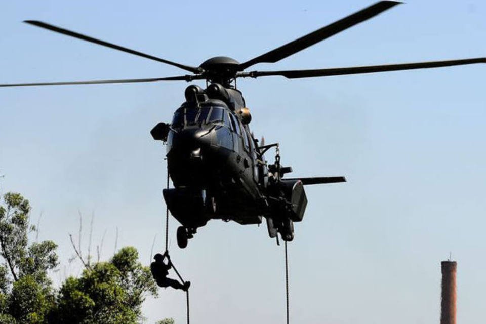 Militares treinam incursões de emergência para a Rio 2016