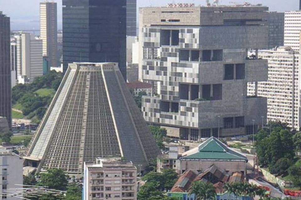 
	Centro do Rio de Janeiro, onde o custo de vida explodiu nos &uacute;ltimos anos
 (thomas_hobbs/Wikimedia Commons)