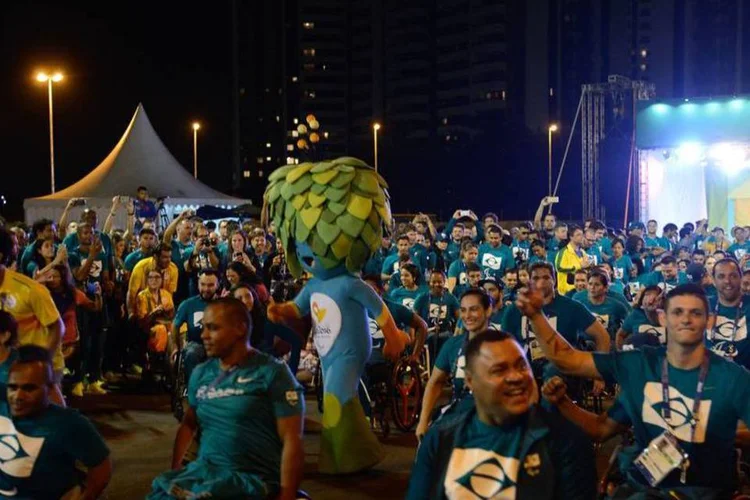 Espetáculo de dança na cerimônia de boas-vindas da delegação brasileira à Vila Paralímpica dos Jogos Rio 2016 (Tomaz Silva/Agência Brasil)