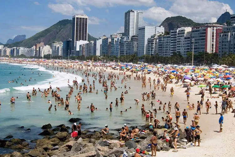 
	Copacabana &eacute; um local muito visitado por turistas que v&atilde;o ao Rio de Janeiro
 (Celso Pupo rodrigues/Thinkstock)
