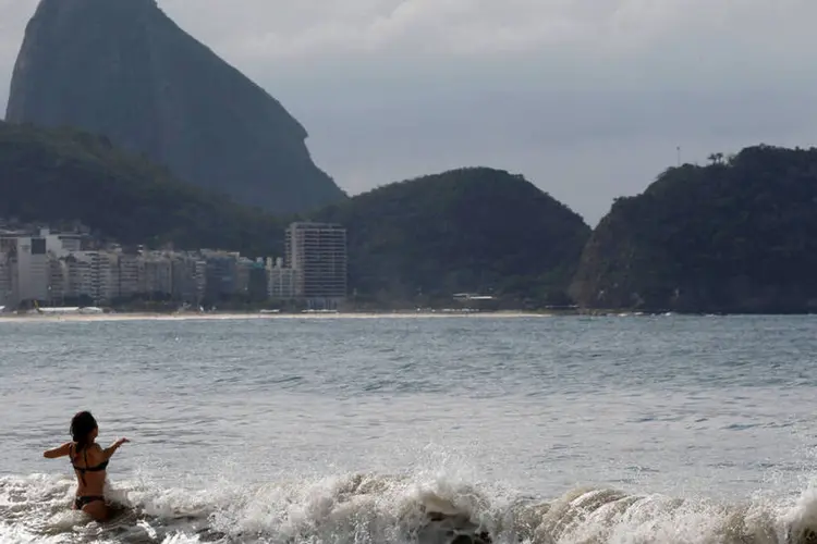 
	Rio 2016: um novo estudo revelou a incid&ecirc;ncia de micr&oacute;bios em cinco das praias mais procuradas do Rio, entre elas Copacabana
 (Sergio Moraes / Reuters)