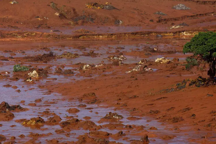 
	Rio Doce: a Samarco afirmou que o volume de lama na represa &eacute; maior que o projetado pela empresa
 (Ricardo Moraes/REUTERS)