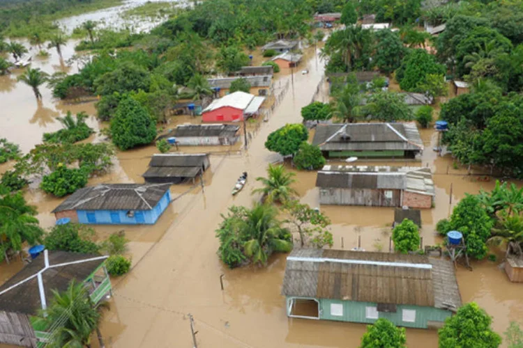 
	Rio Madeira continua subindo em Rond&ocirc;nia: n&iacute;vel do Madeira estava em 19,58 em Porto Velho - prefeitura da capital j&aacute; havia decretado estado de calamidade p&uacute;blica em mar&ccedil;o
 (Divulgação/Prefeitura de Porto Velho/Medeiros)