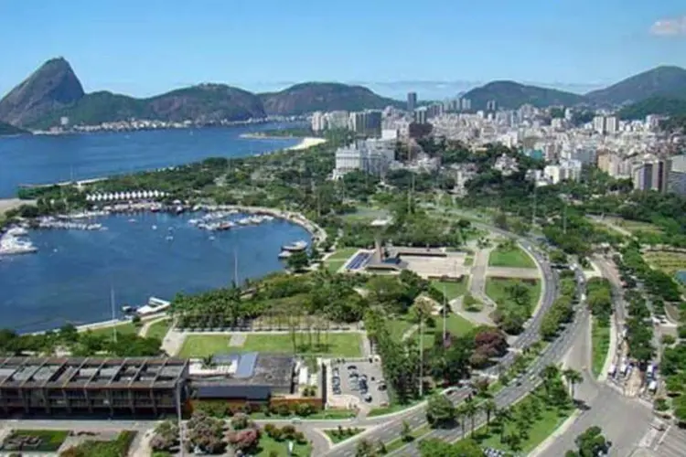 
	Marina da Gl&oacute;ria, no Rio de Janeiro:&nbsp;dia mais quente do ano tinha sido, at&eacute; ent&atilde;o, 19 de setembro, com registro de 41,6 graus na regi&atilde;o da Marambaia, tamb&eacute;m na zona oeste
 (Wikimedia Commons)