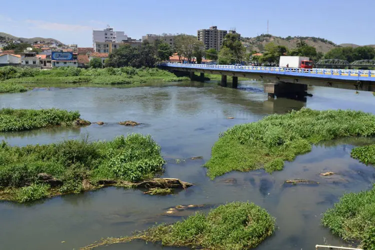 Estiagem afeta o rio Paraíba do Sul na cidade de Barra do Piraí, no estado do Rio de Janeiro (Tomaz Silva/Agência Brasil)
